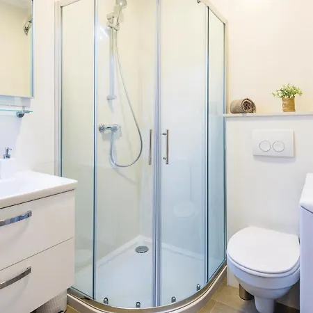 One-bedroom In * ツァヴタット