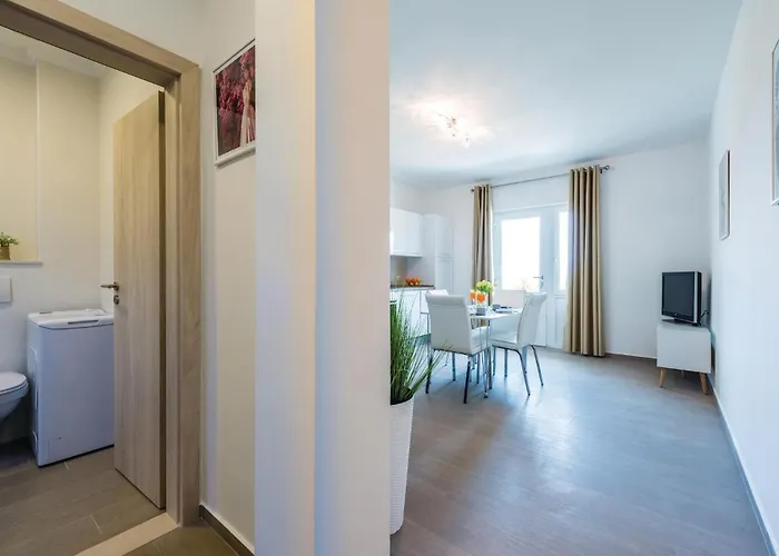 아파트 One-bedroom In 챠브타트