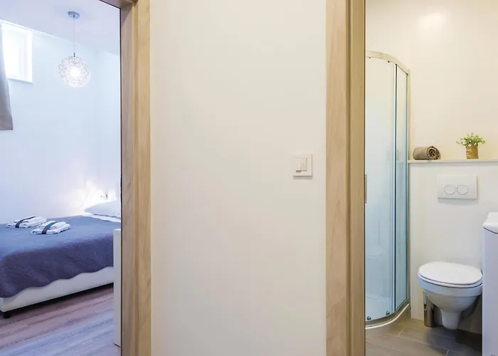 아파트 One-bedroom In 챠브타트